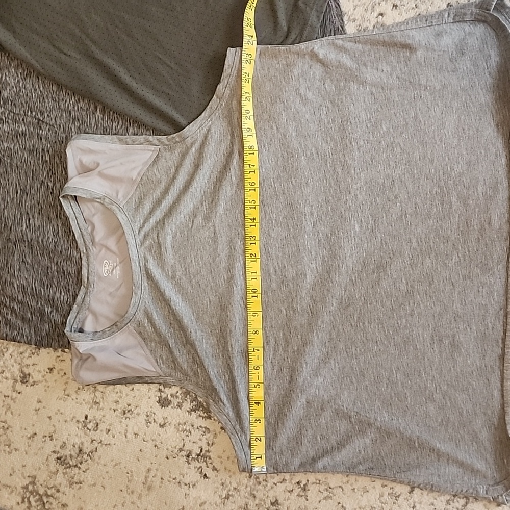 Tank top bundle - Picture 4 of 9